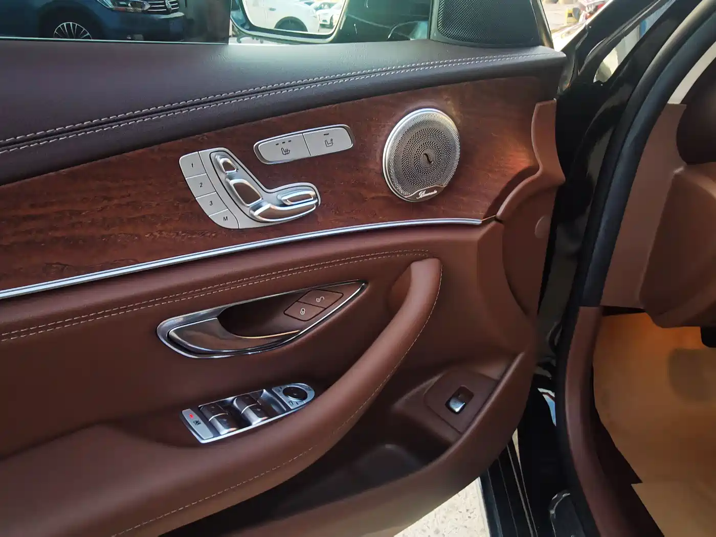 Mercedes-Benz E-Class 2021 E 300 L Fashion фото 13