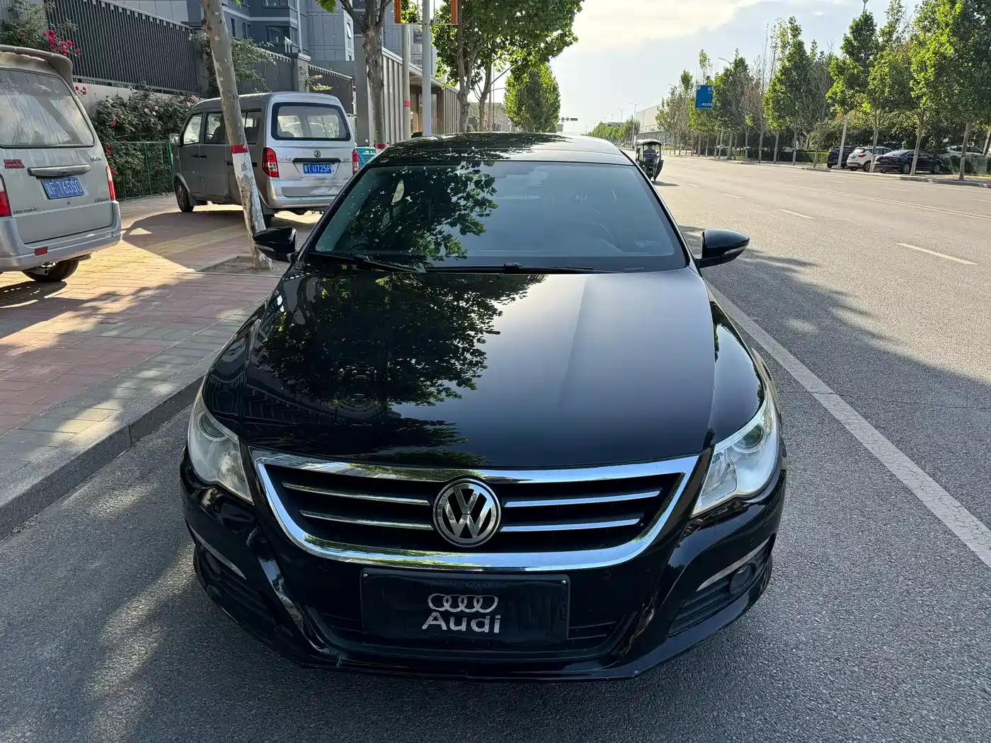 Volkswagen FAW-Volkswagen CC 2011 2.0TSI Luxury фото 3