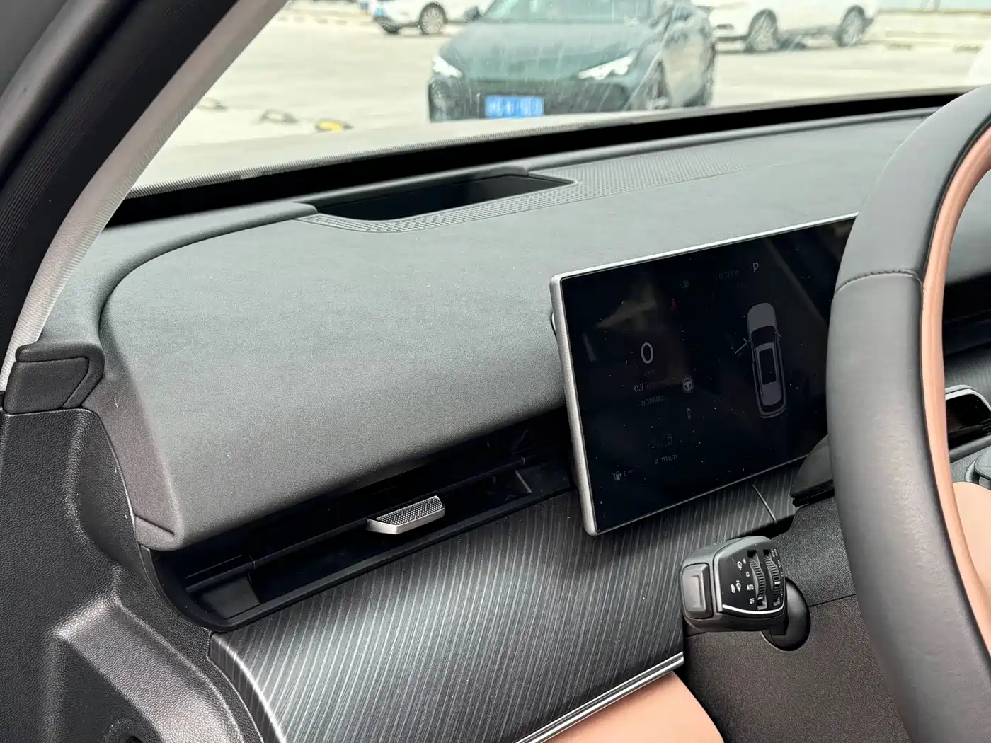 Chery Tiggo 8L 2024 2024 2.0T 2WD Luxury Edition 7-Seater