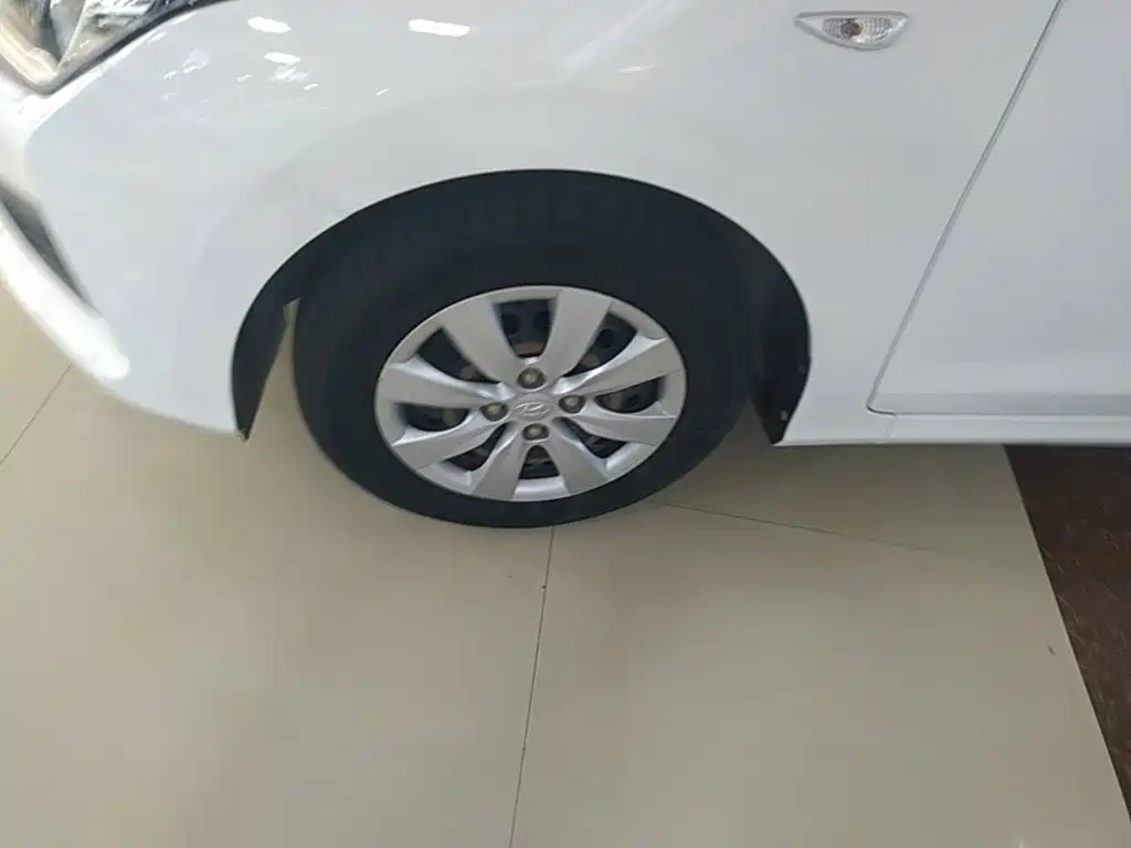 Hyundai Verna 2019 2017 1.4L Manual Renewal Edition China VI