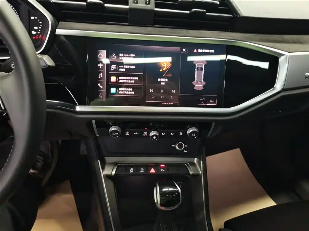 Audi Q3 2022 35 TFSI Progressive Dynamic фото 9