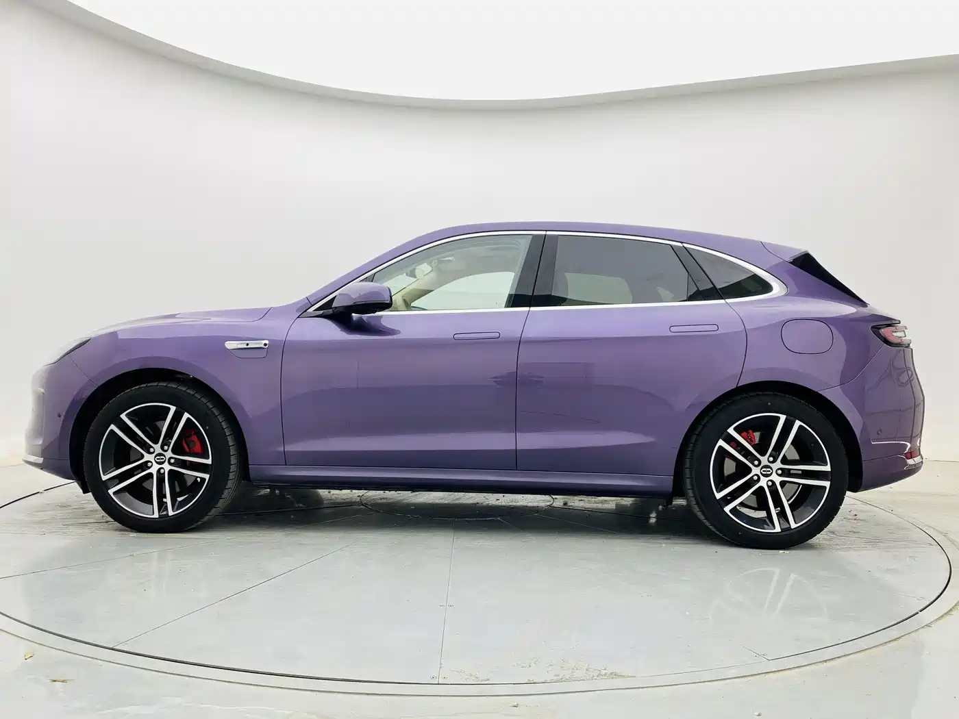 AITO Wenjie AITO M5 2025 Extended Range Ultra AWD фото 4