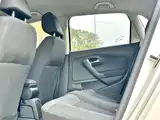 Фото 27 - Volkswagen Polo