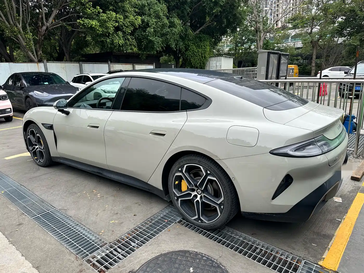 Xiaomi Auto Xiaomi SU7 2024 RWD Ultra Long Range Advanced Smart Driving Pro Edition фото 4