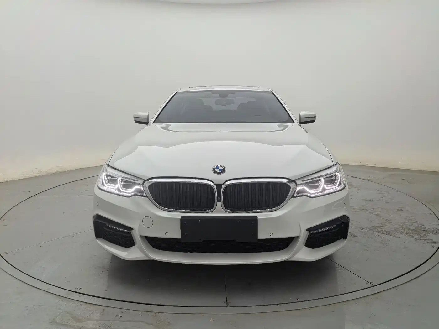 BMW 5 Series 2018 530Li Premium M Sport Package фото 3