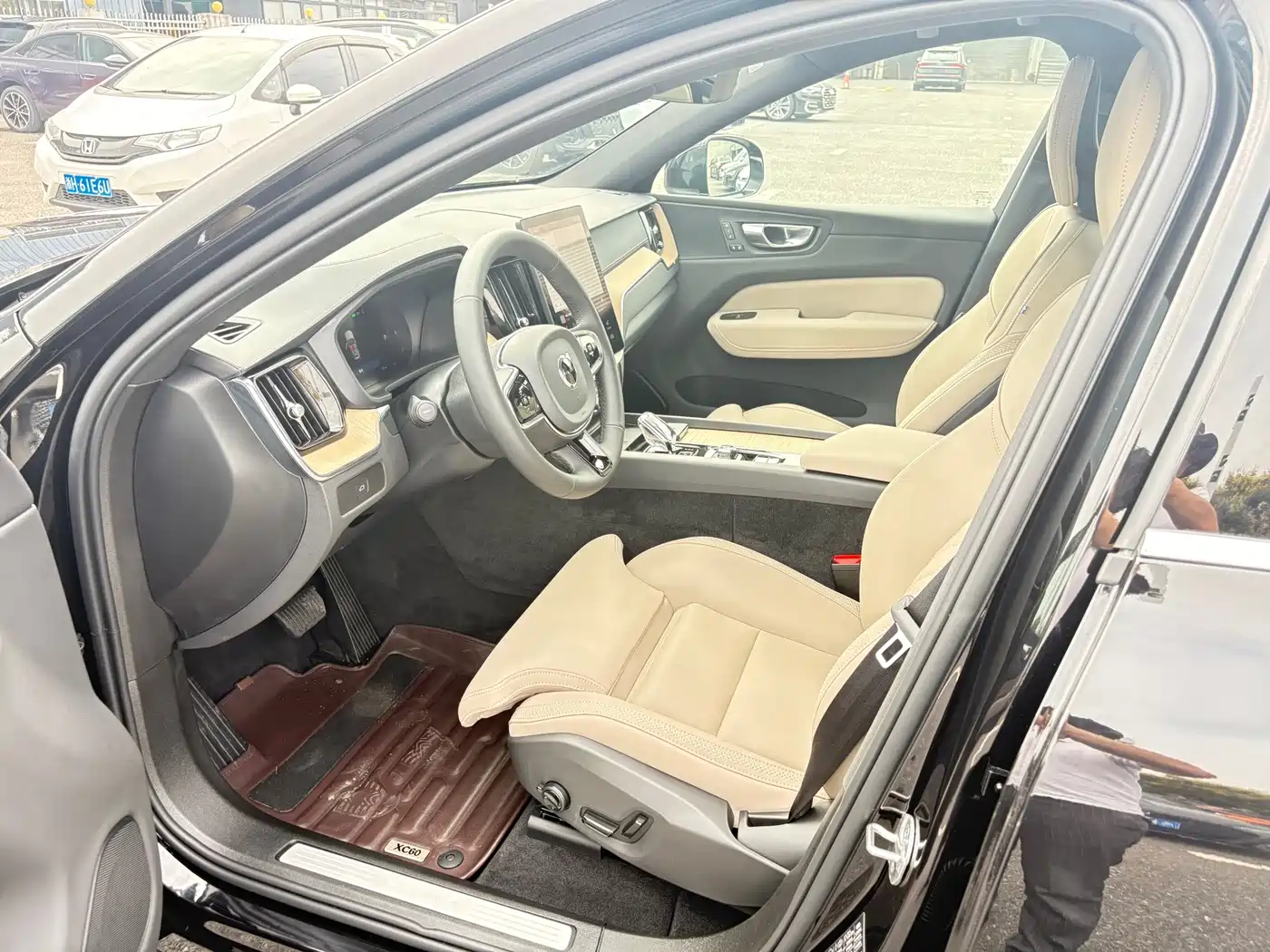 Volvo XC60 2026 2026 Model B5 AWD Premium Luxury
