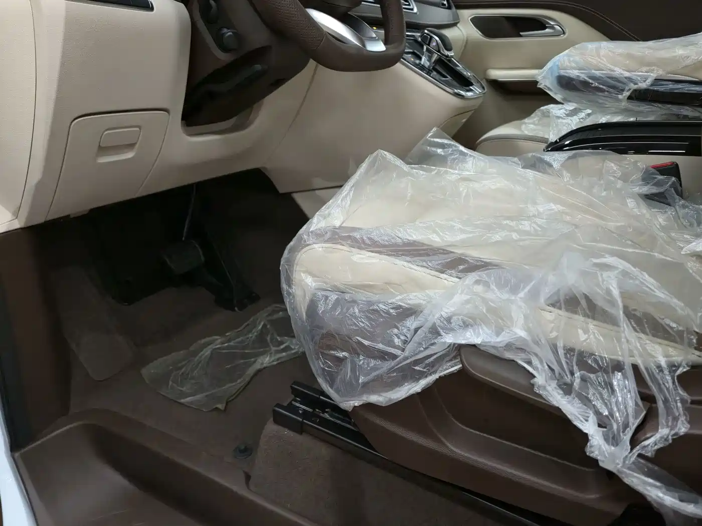 Besturn M9 2024 2023 2.0T Exclusive