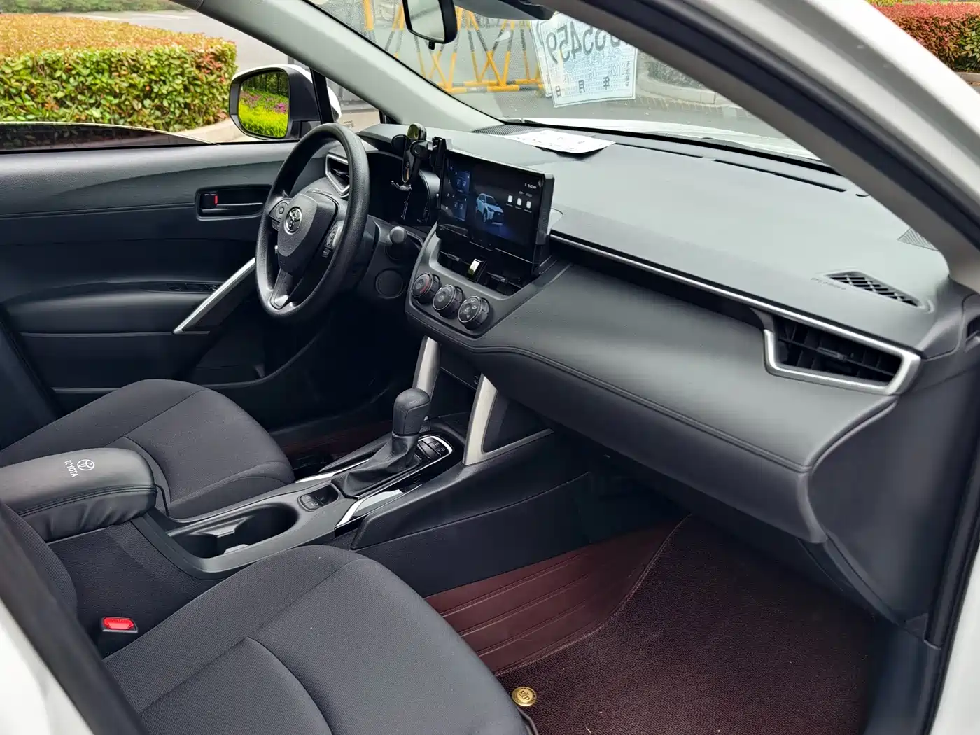 Toyota Corolla Cross 2023 2.0L Pioneer Edition фото 12