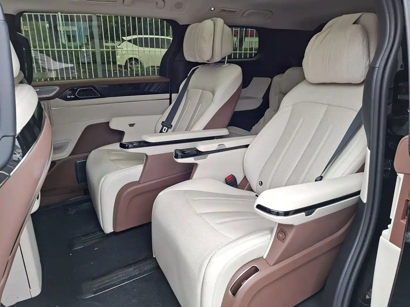 BYD Xia 2025 2025 DM-i 1.5T 180km Excellence