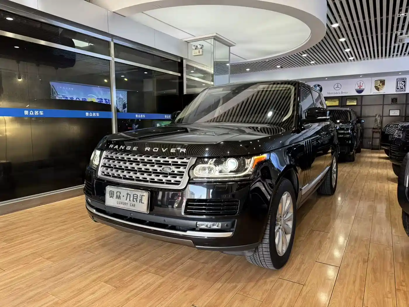 Land Rover Range Rover 2017 3.0 SC V6 Vogue фото 3