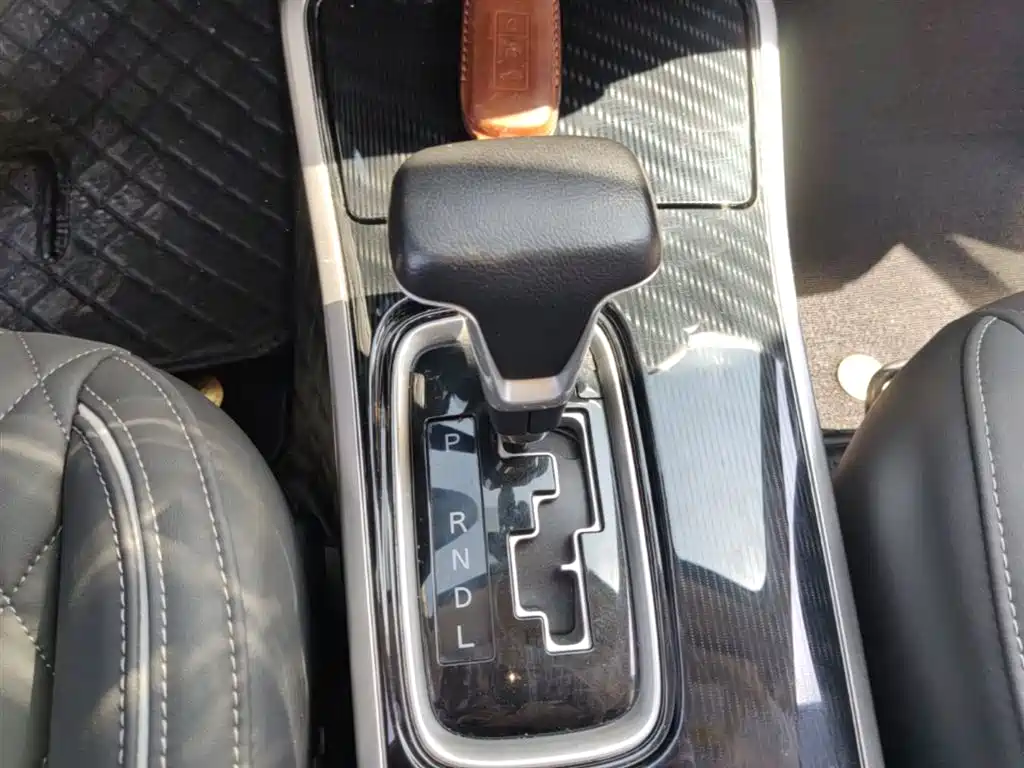 Mitsubishi Outlander 2021 2.4L 4WD Yaodong Edition 5-seater фото 14