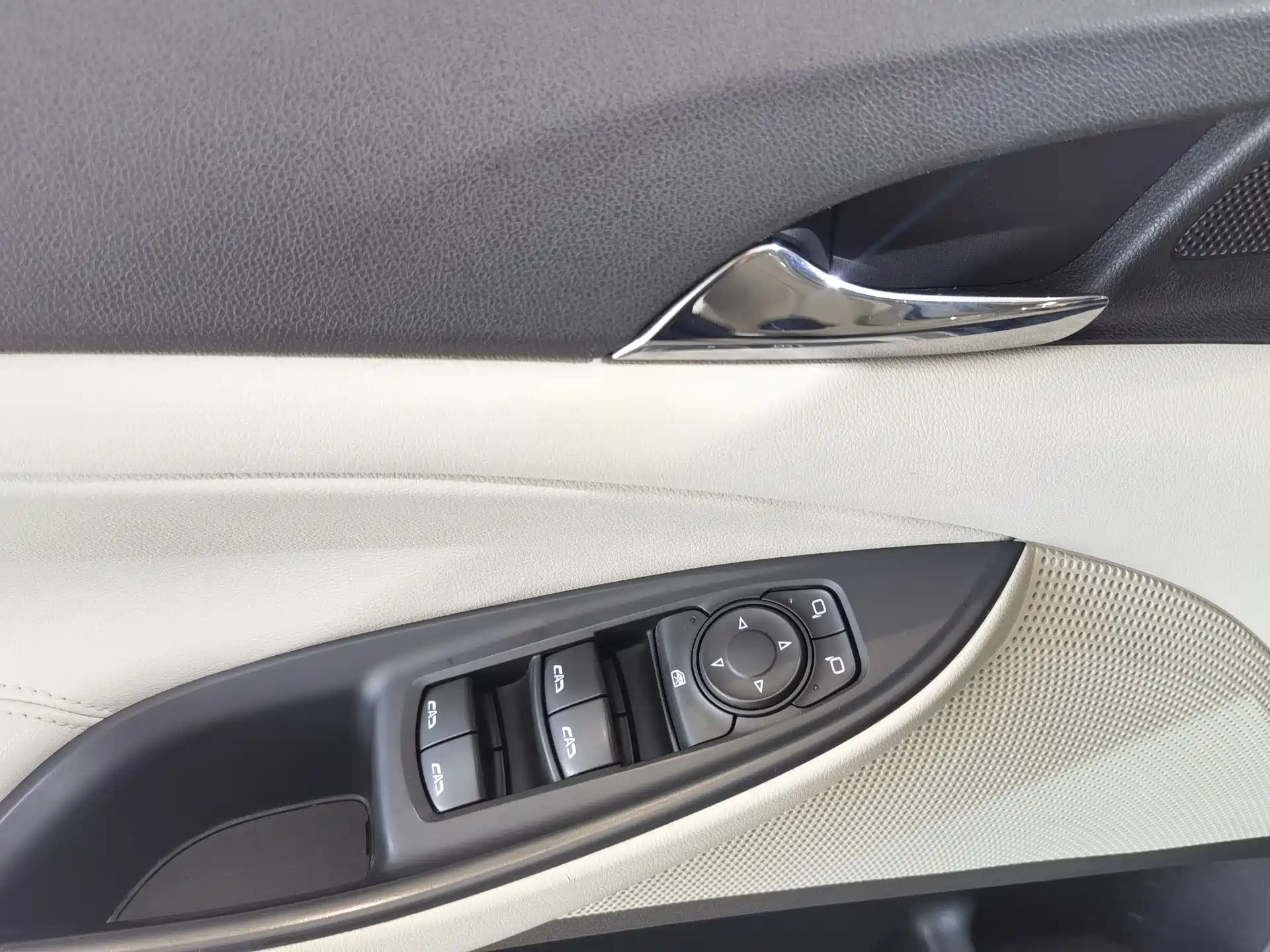 Фото 5 - Buick GL6