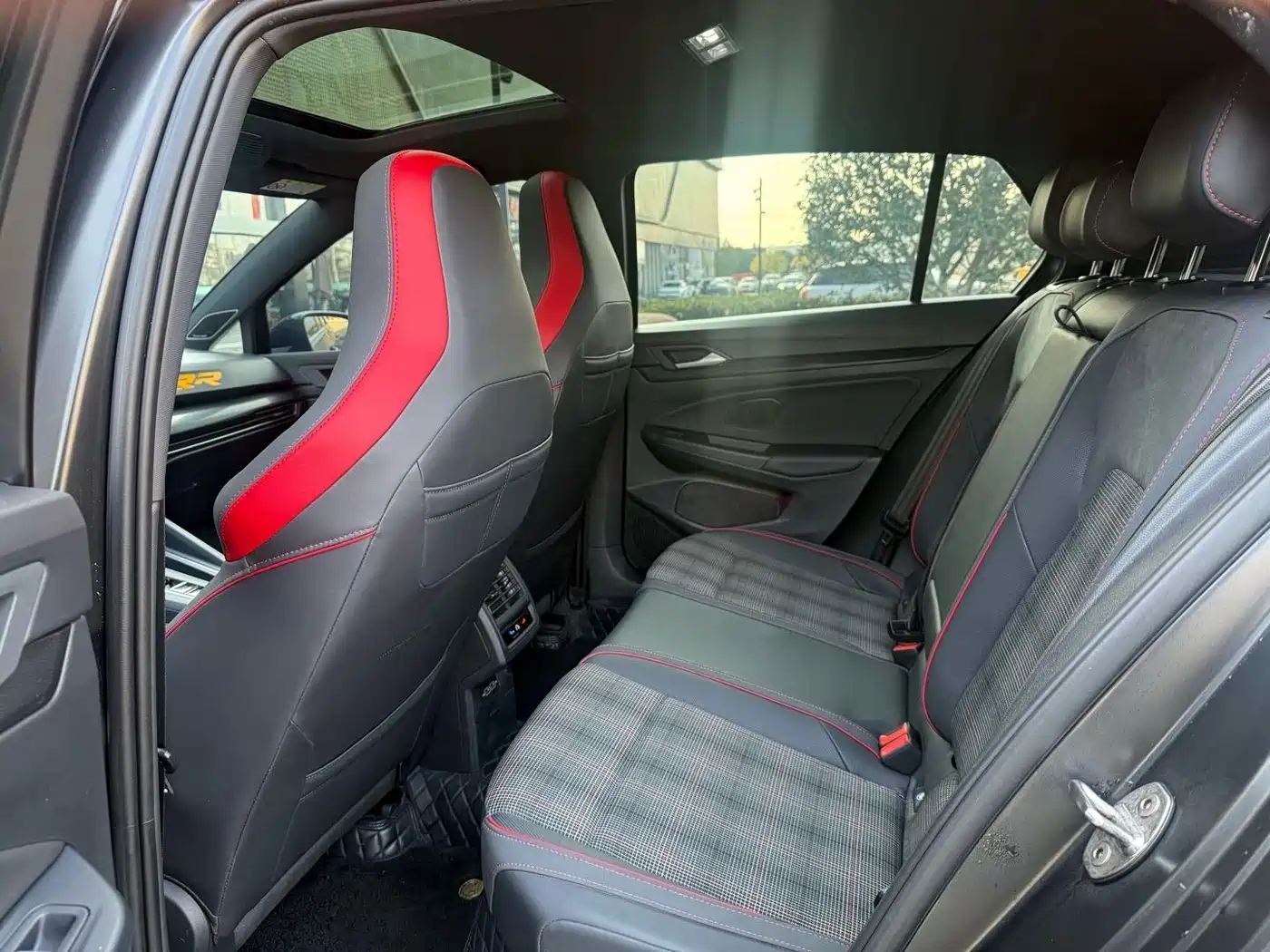 Volkswagen Golf GTI 2021 Facelift 380TSI DSG GTI фото 5