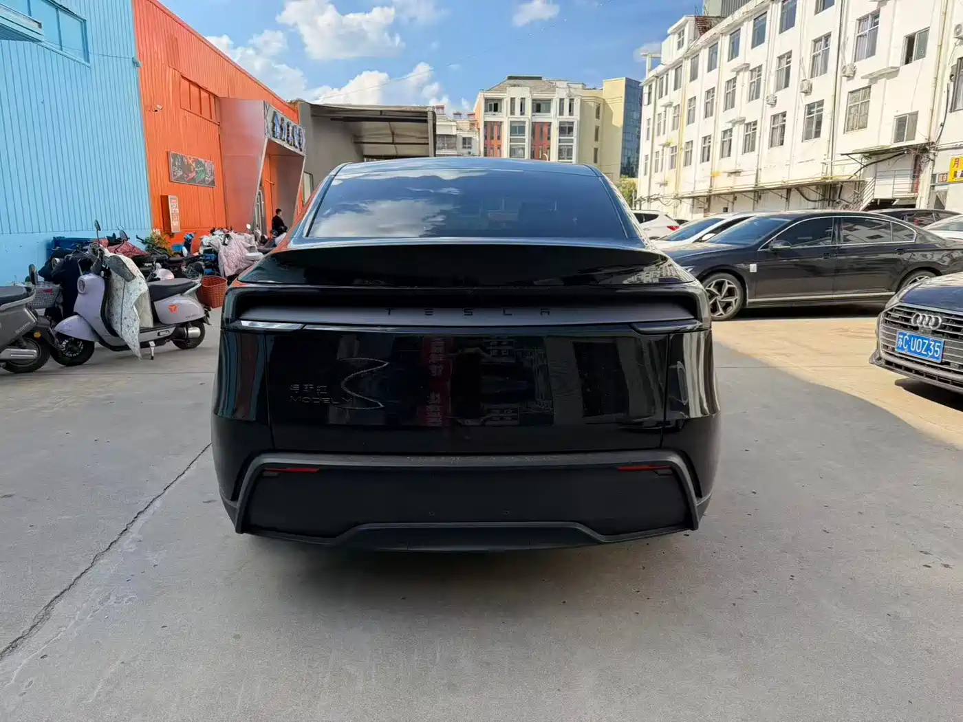 Tesla Model Y 2026 2026 Rear-Wheel Drive