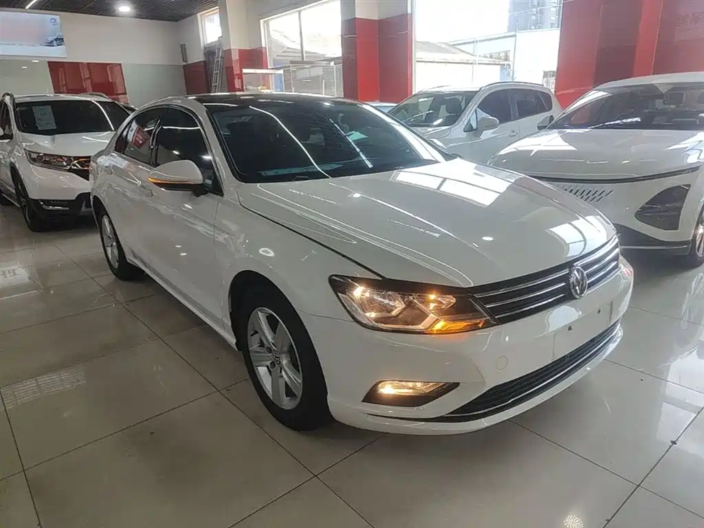 Volkswagen Lamando 2017 230TSI DSG Trend Edition фото 4