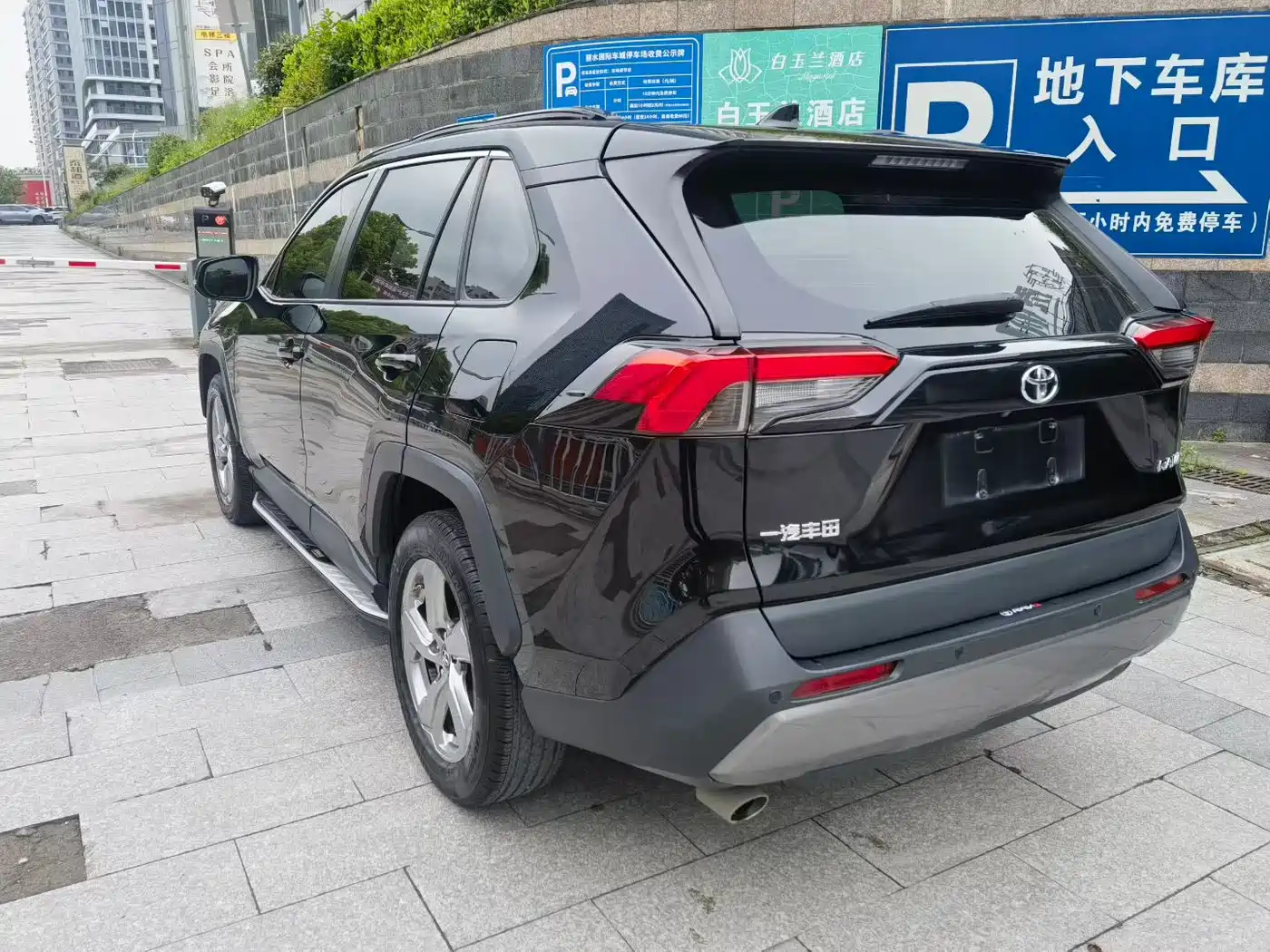 Toyota RAV4 Rongfang 2021 2.0L CVT 2WD Trend фото 4