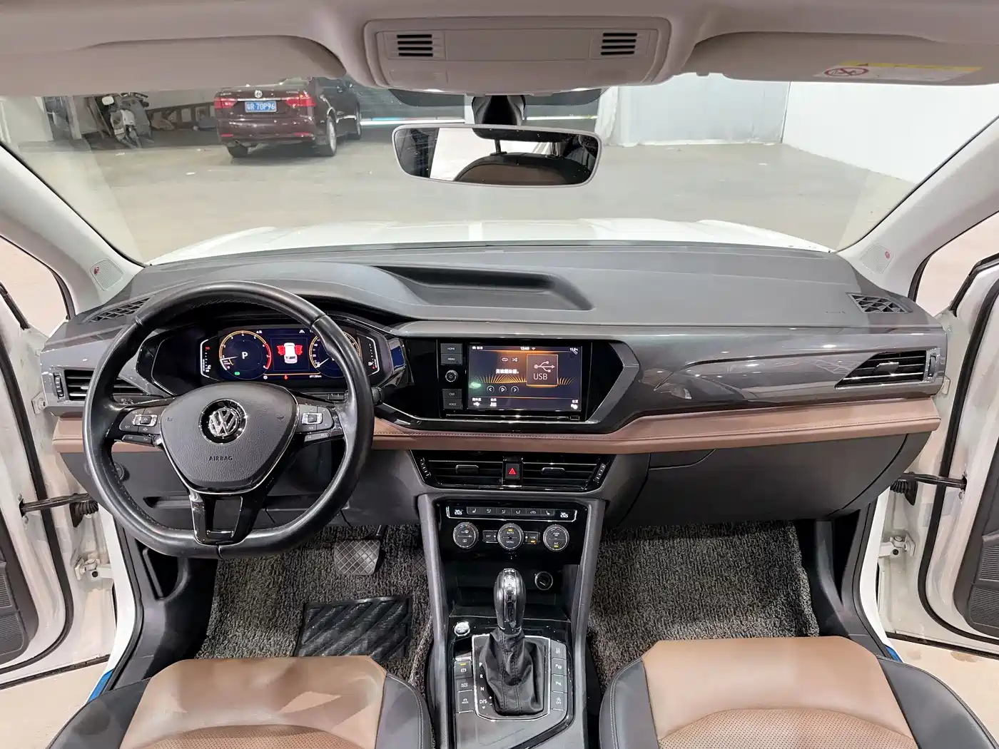 Volkswagen Tharu 2019 Model 280TSI 2WD Flagship Edition China VI фото 7