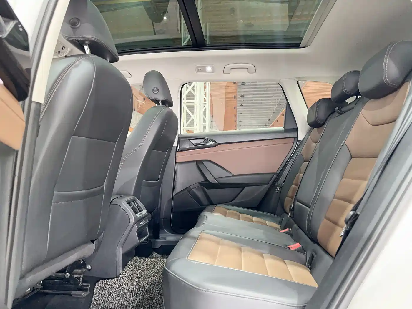 Volkswagen Tharu 2019 Model 280TSI 2WD Flagship Edition China VI фото 10