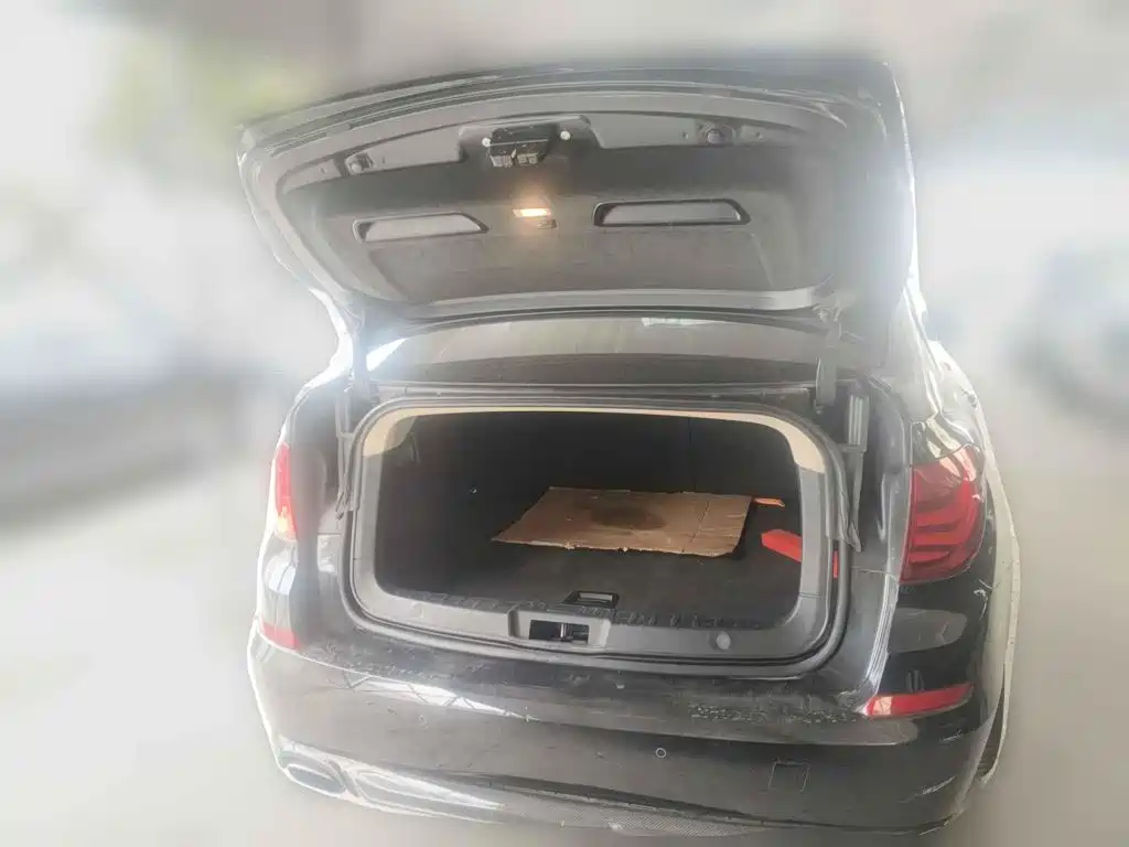 BMW 5 Series GT 2012 2010 535i Leading Model