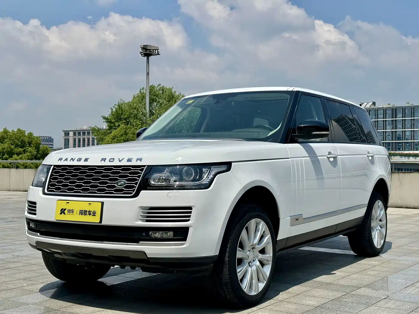 Land Rover Range Rover 2015 3.0 SC V6 Vogue SE Genesis Extended Edition
