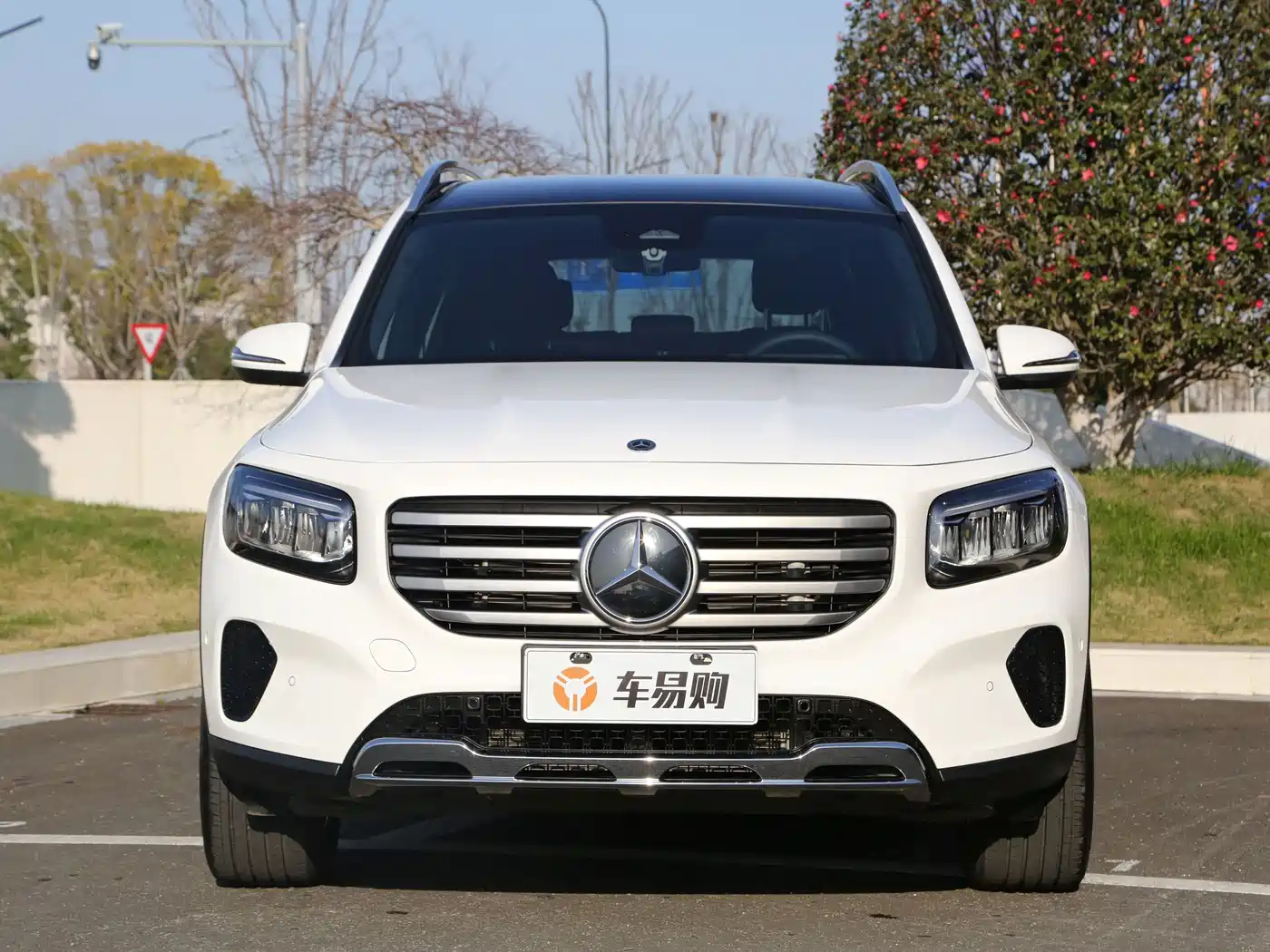 Фото 2 - Mercedes-Benz GLB
