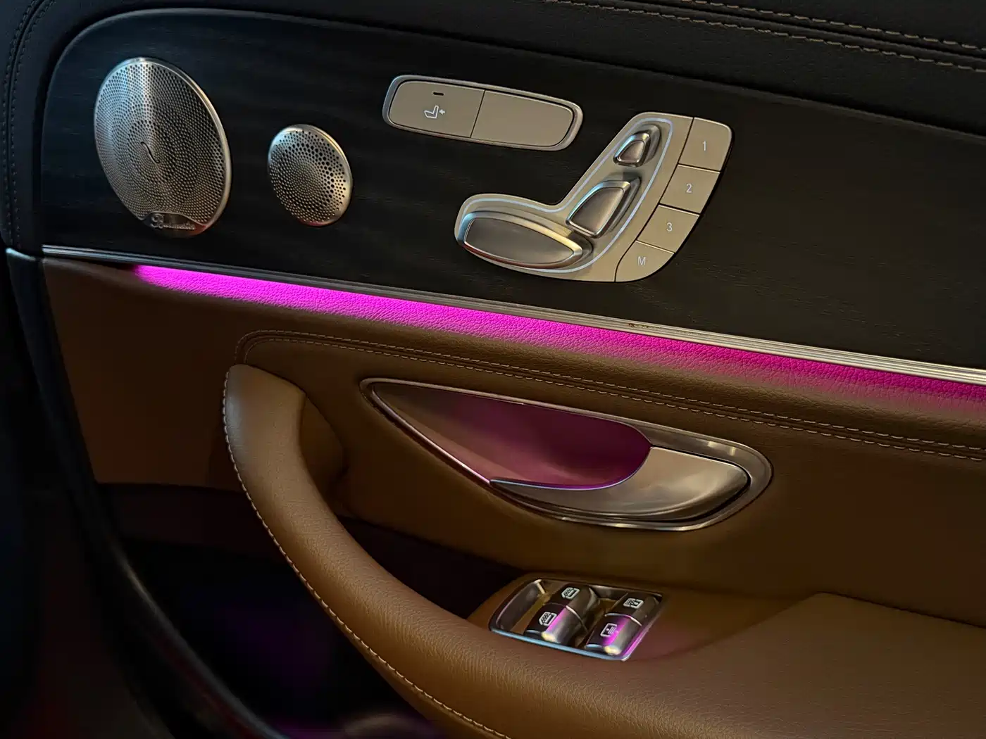 Mercedes-Benz E-Class 2022 E 300 L Sport Luxury фото 6