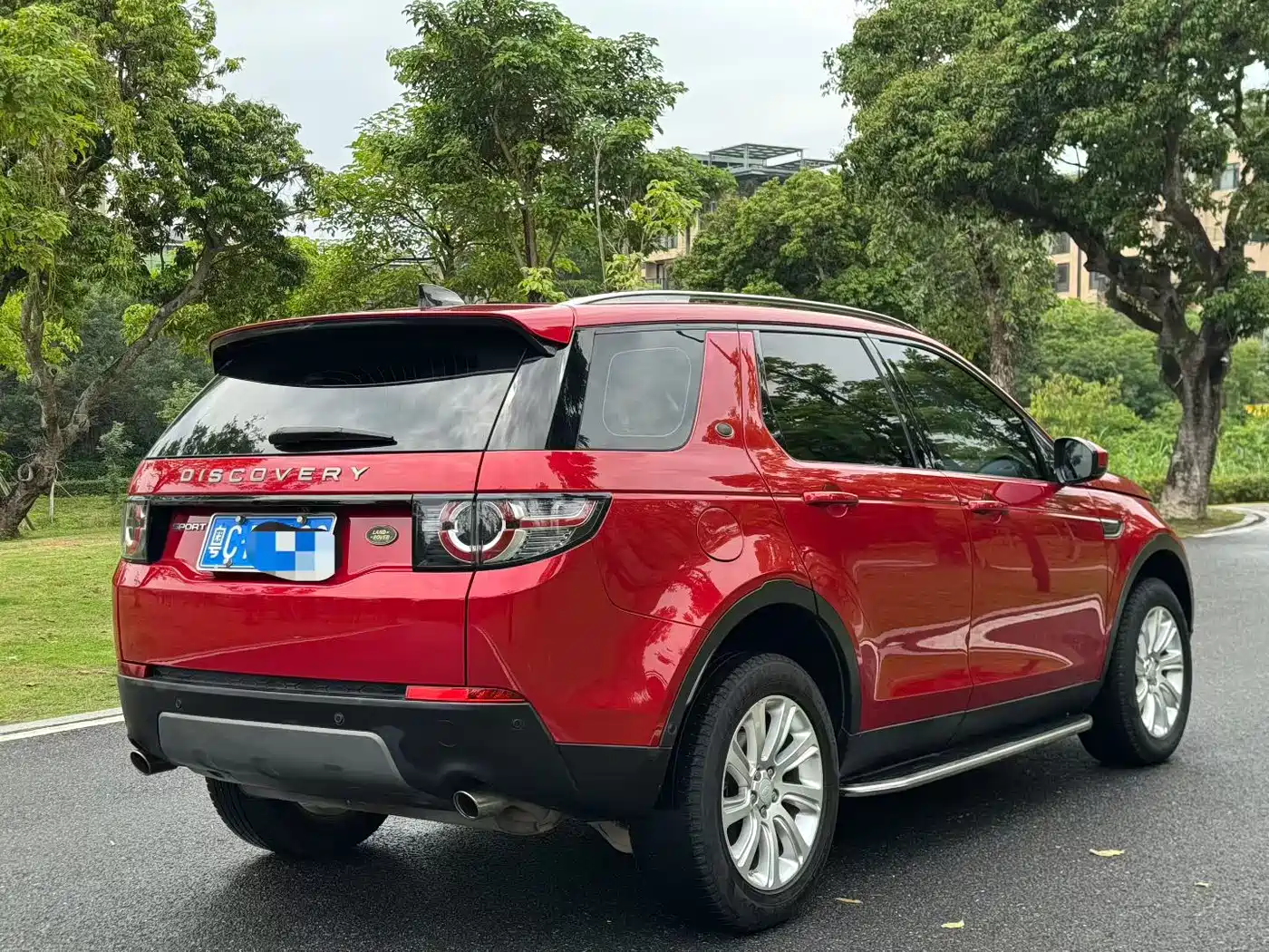 Land Rover Discovery Sport 2018 240PS SE Edition фото 8