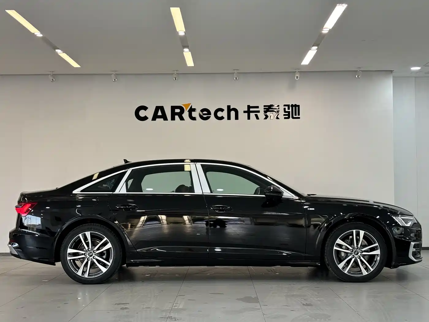 Audi A6L 2025 Model Year Facelift 40 TFSI Luxury Sport фото 30