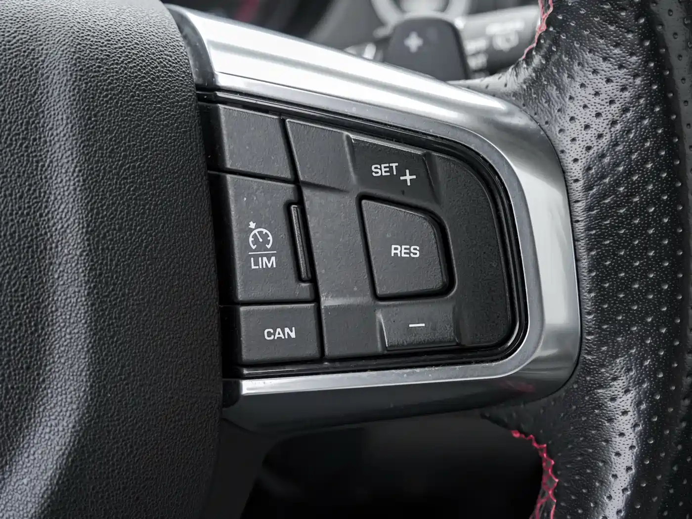 Фото 36 - Land Rover Discovery Sport