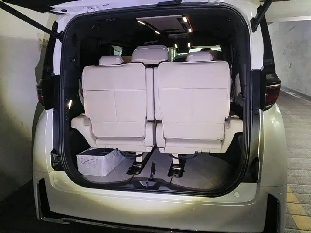 Toyota Vellfire 2025 2024 Crown Hybrid 2.5L Premium Edition