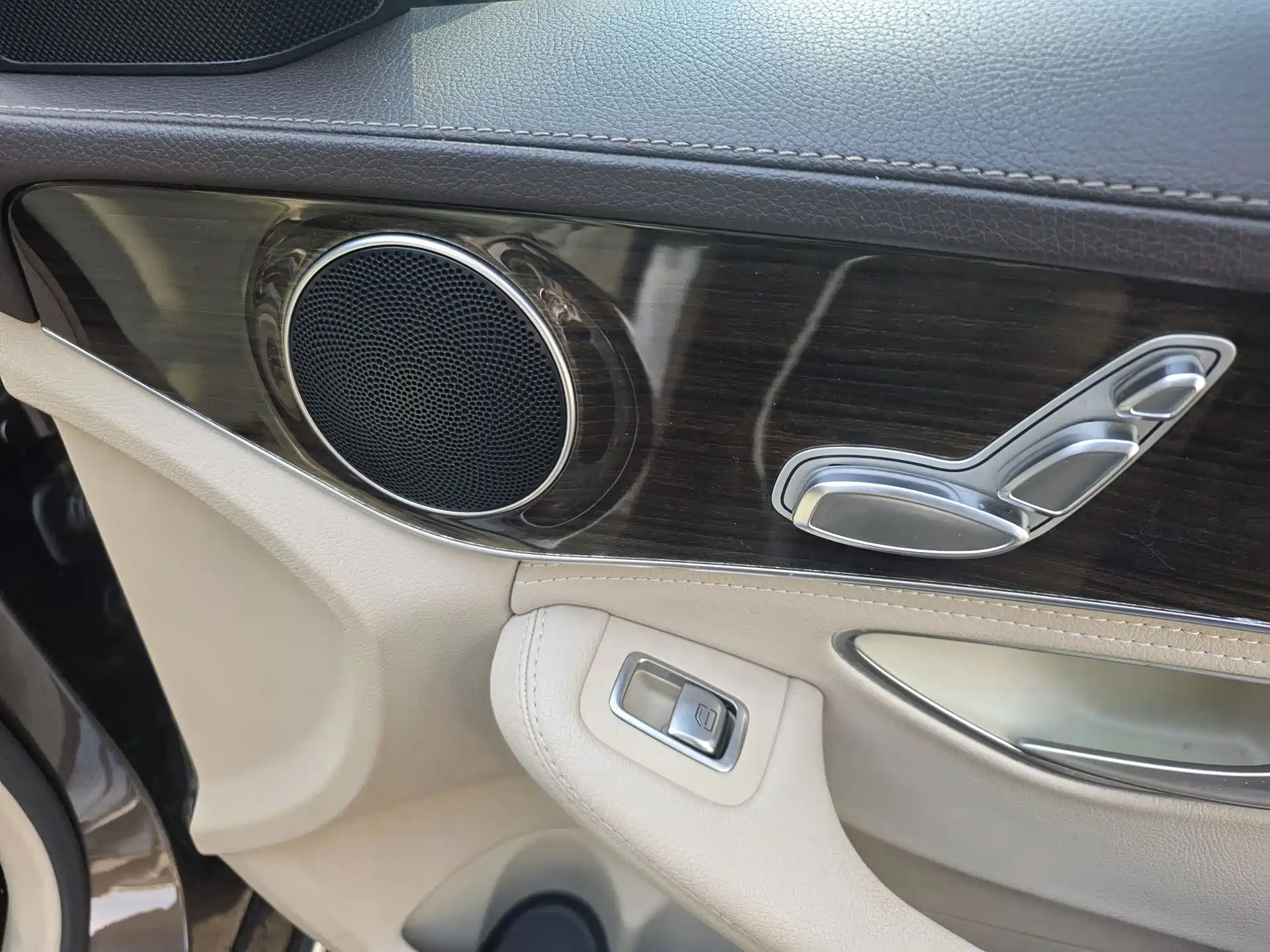 Фото 21 - Mercedes-Benz C-Class