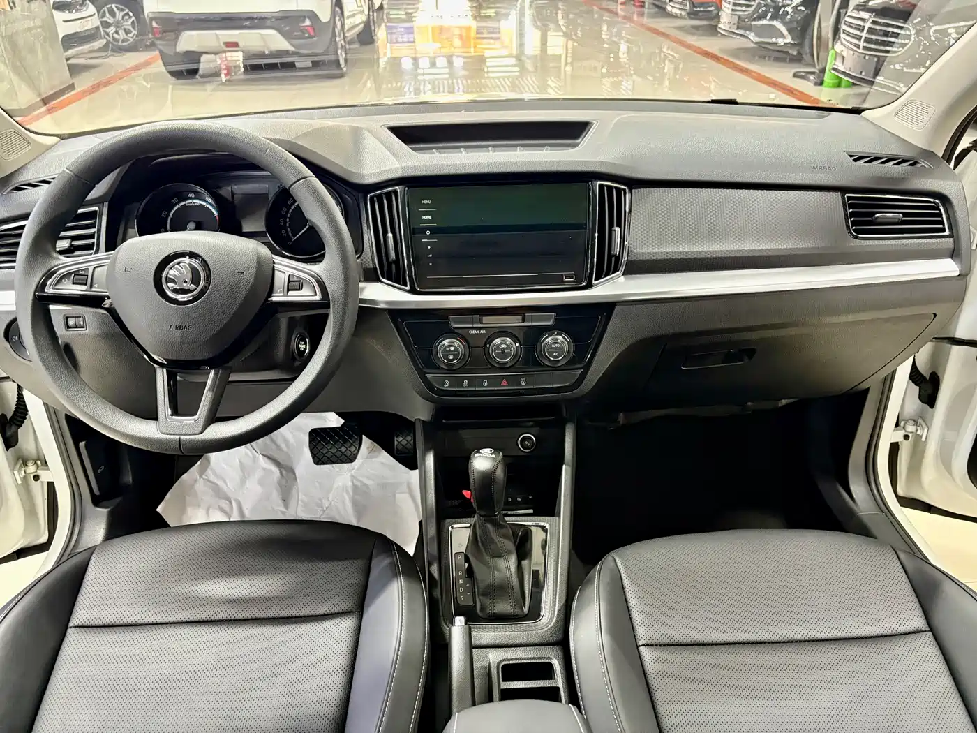 SKODA KOMICK