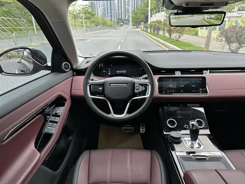 Land Rover Range Rover Evoque 2023 Range Rover Evoque L 249PS Luxury Edition фото 14
