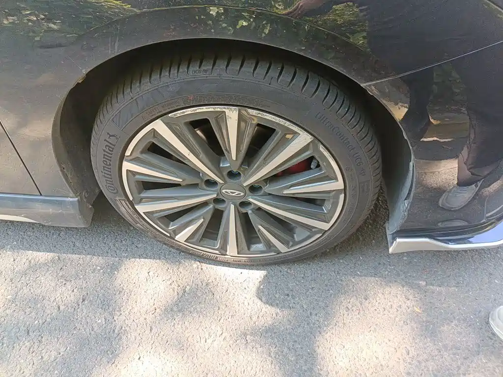 Chery Arrizo 8 2025 2025 Model 2.0T Automatic Royal+