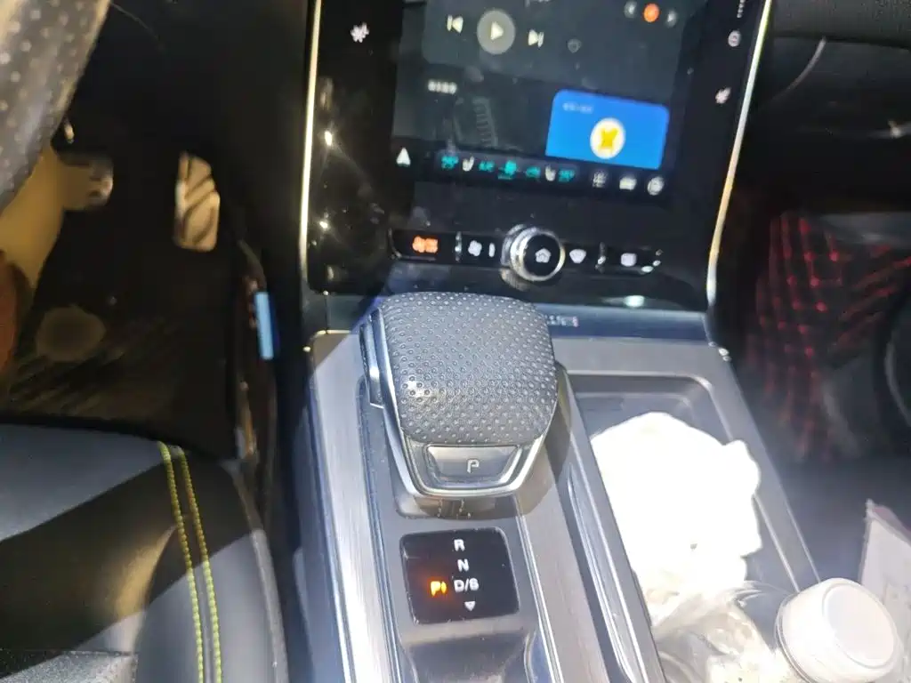 Фото 7 - Roewe RX5