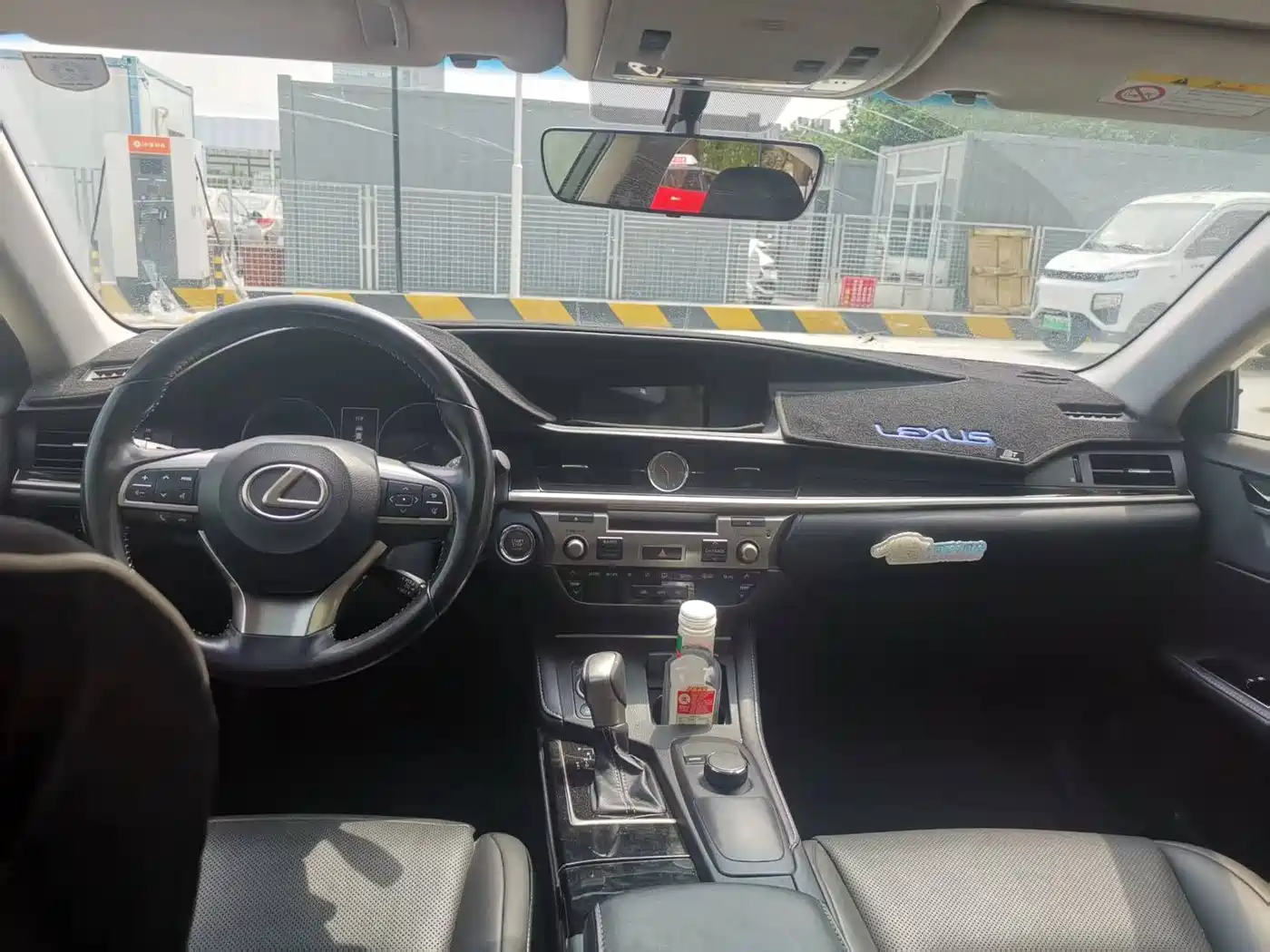Lexus ES 2015 200 Elite Edition фото 6