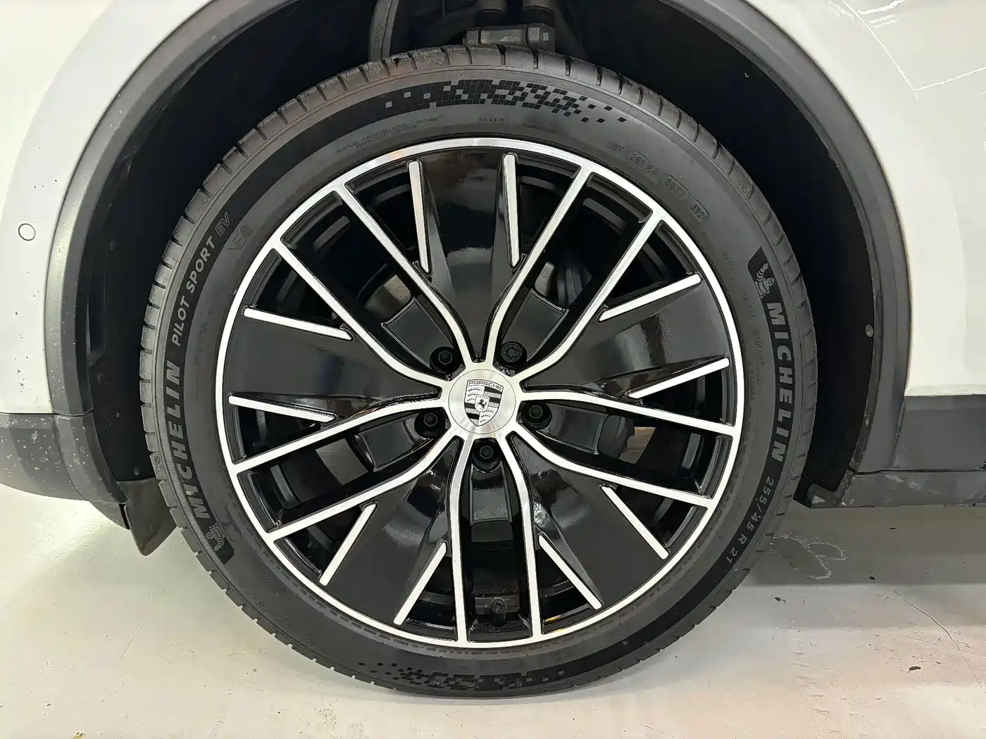 2025 Porsche Macan EV