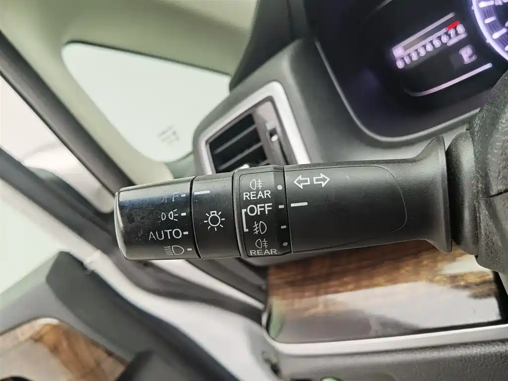 Honda Odyssey 2015 2.4L Smart Edition фото 21
