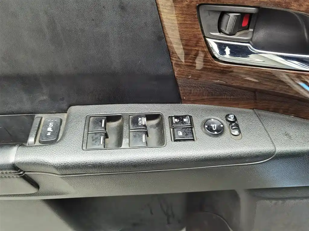 Honda Odyssey 2015 2.4L Smart Edition фото 9