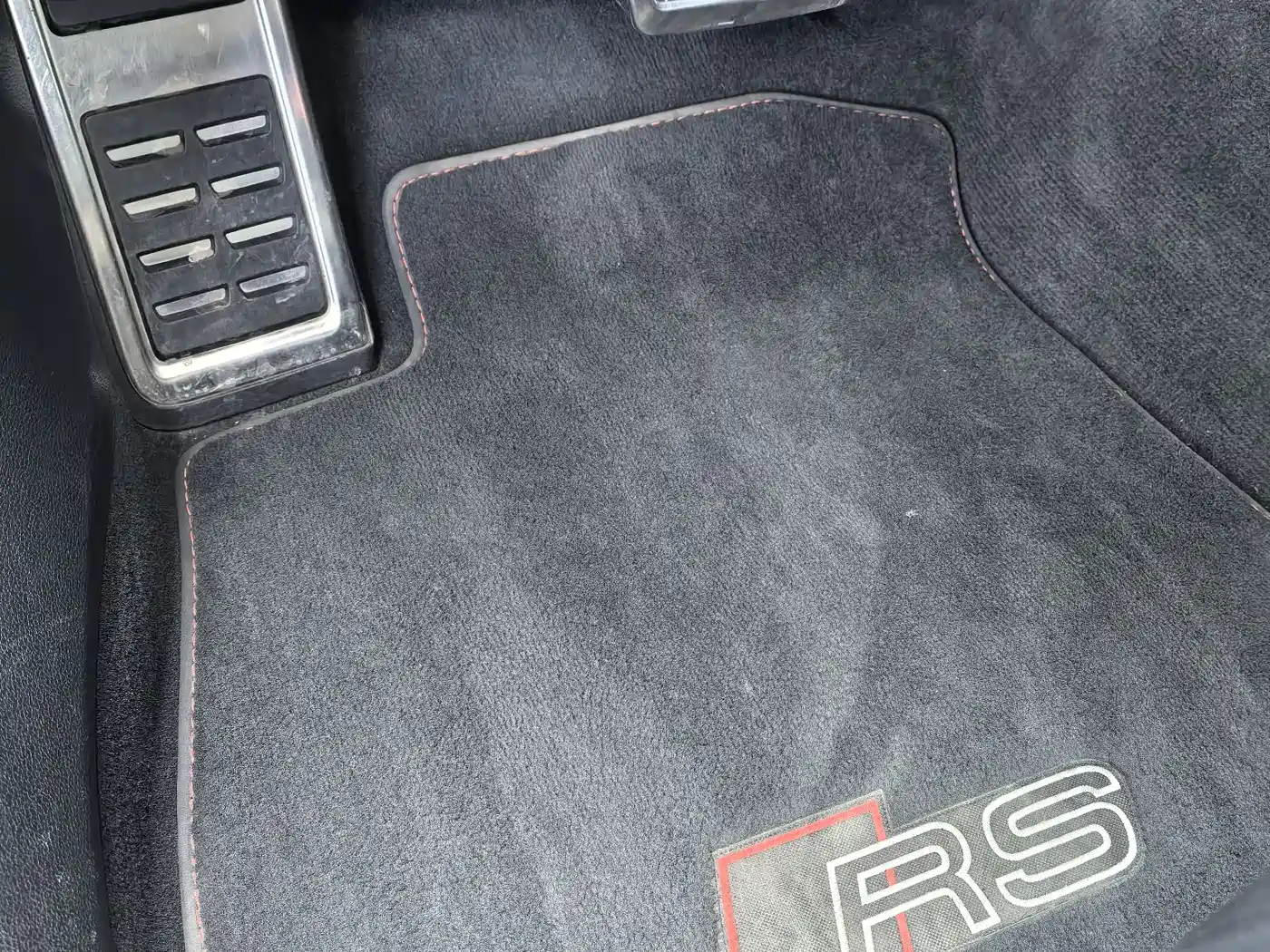 Audi RS 4 2021 RS4 Avant Dark Gold Edition фото 8