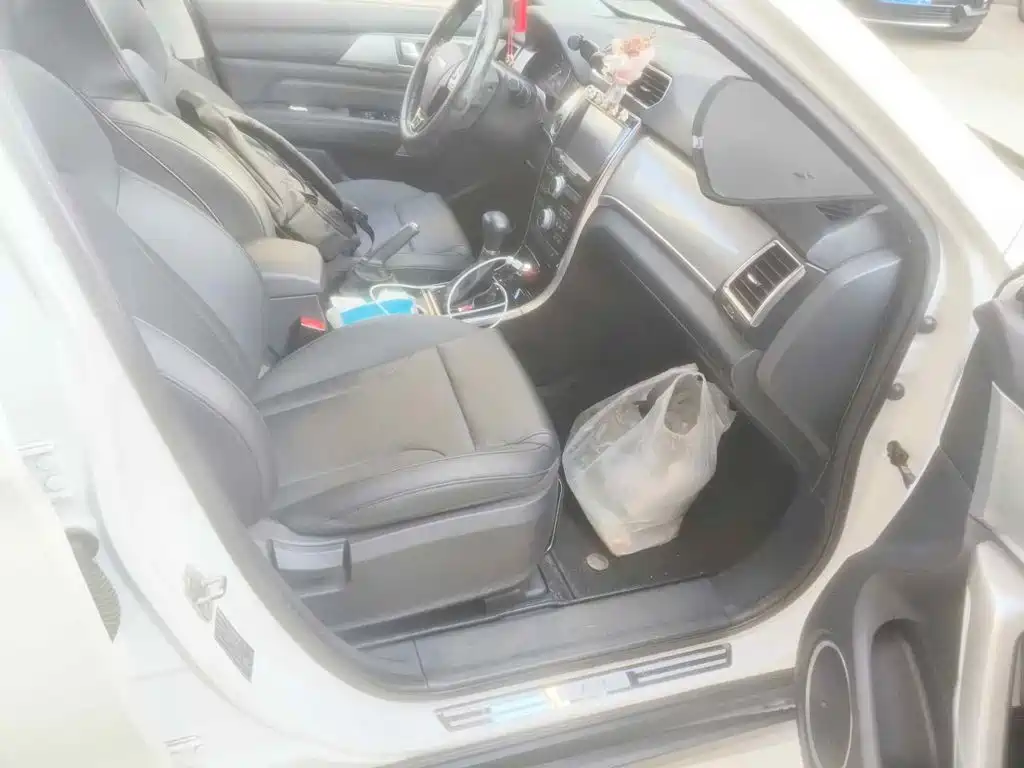 Фото 10 - Haval H2