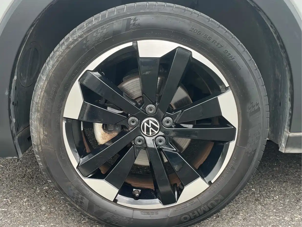 Volkswagen Tanying 2021 1.5L Automatic Smart Connect Edition фото 9