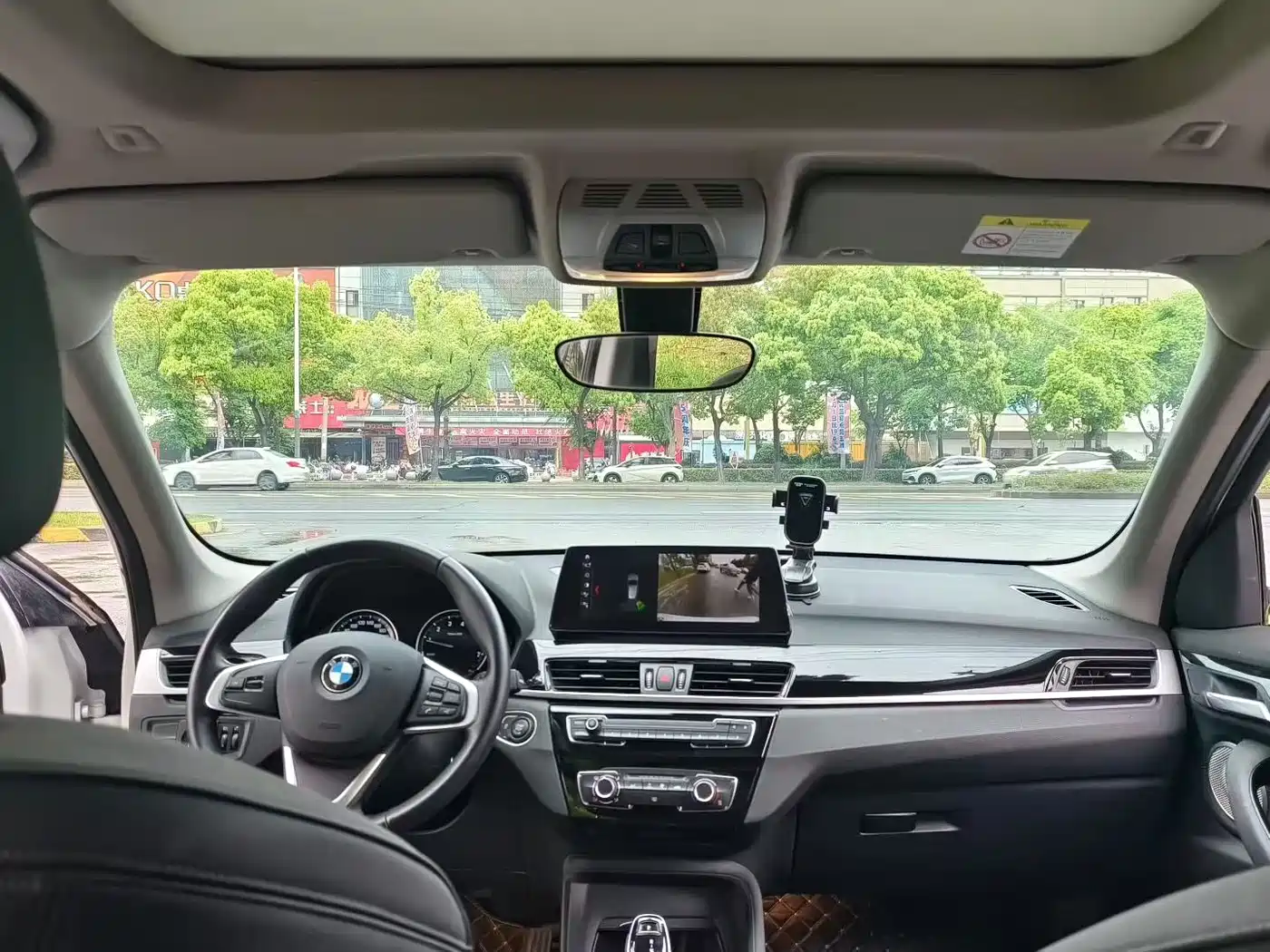 BMW X1 2022 sDrive20Li Fashion фото 4
