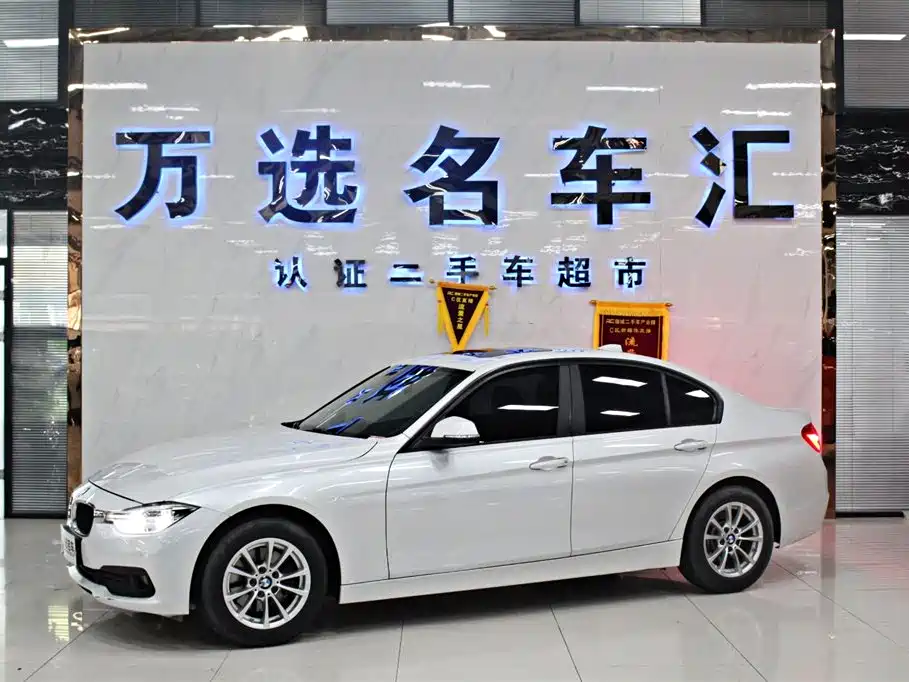BMW 3 Series 2016 316i Fashion фото 3