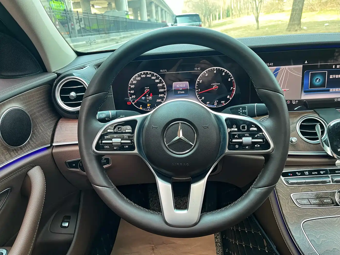 Mercedes-Benz E-Class 2019 E 300 L Fashion фото 14