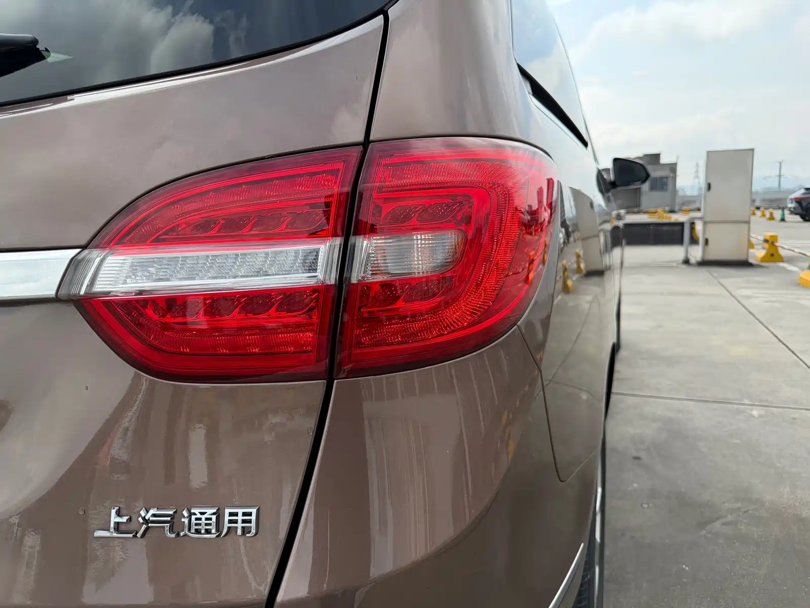 Фото 9 - Buick GL8