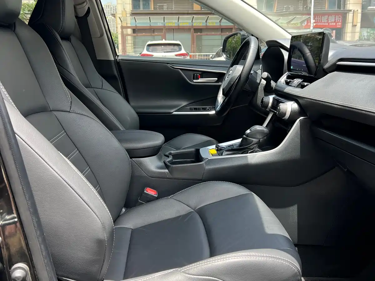 Toyota Wildlander 2023 2.0L CVT FWD Luxury PLUS фото 7