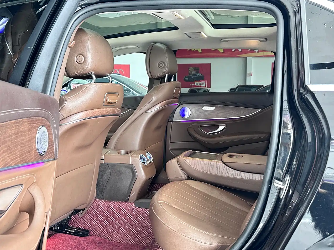 Mercedes-Benz E-Class 2020 E 300 L Fashion фото 6