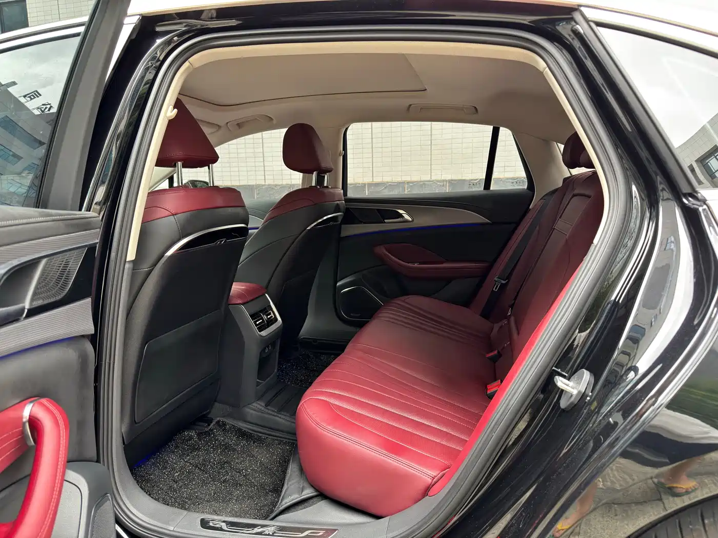 Hongqi H5 2023 2.0T Auto Smart Connect Flag Comfort фото 8