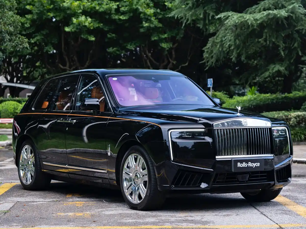 Rolls-Royce Cullinan 2026 2024 4-Seater